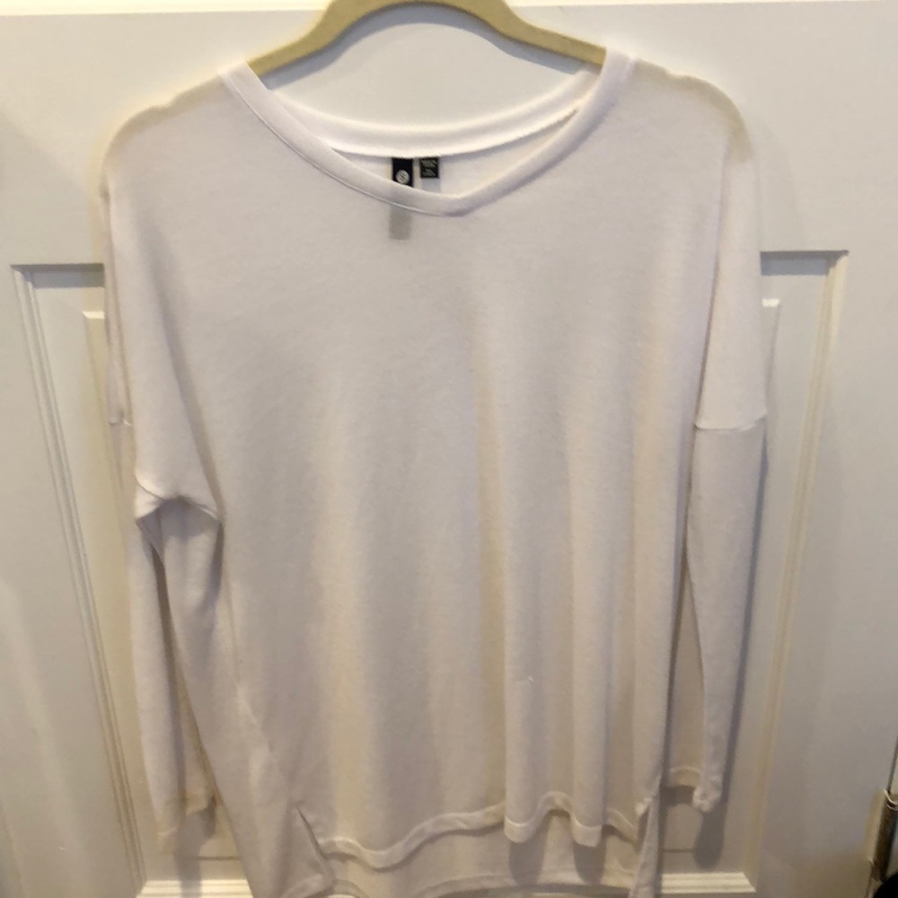 White v-neck light weight sweater Cotton on S.A.